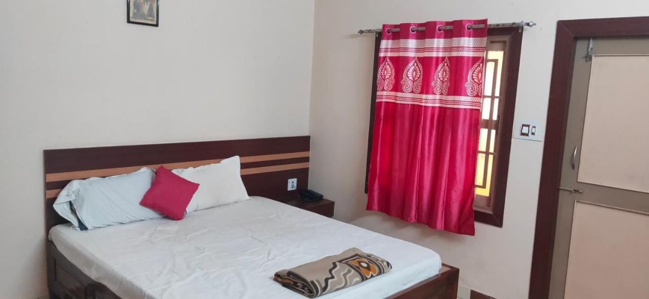 Hotel Golden Dust Puri Exterior foto