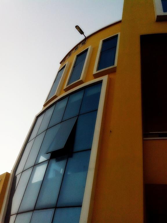 Hotel Golden Dust Puri Exterior foto