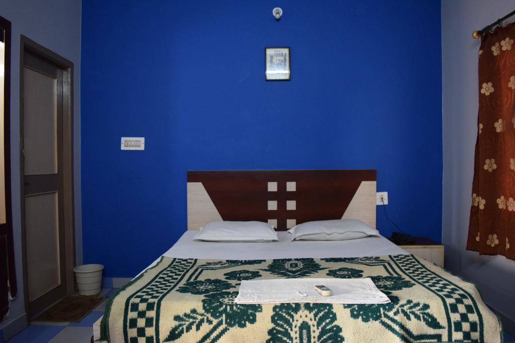 Hotel Golden Dust Puri Habitación foto