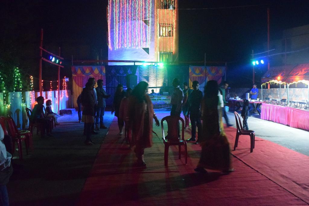 Hotel Golden Dust Puri Exterior foto