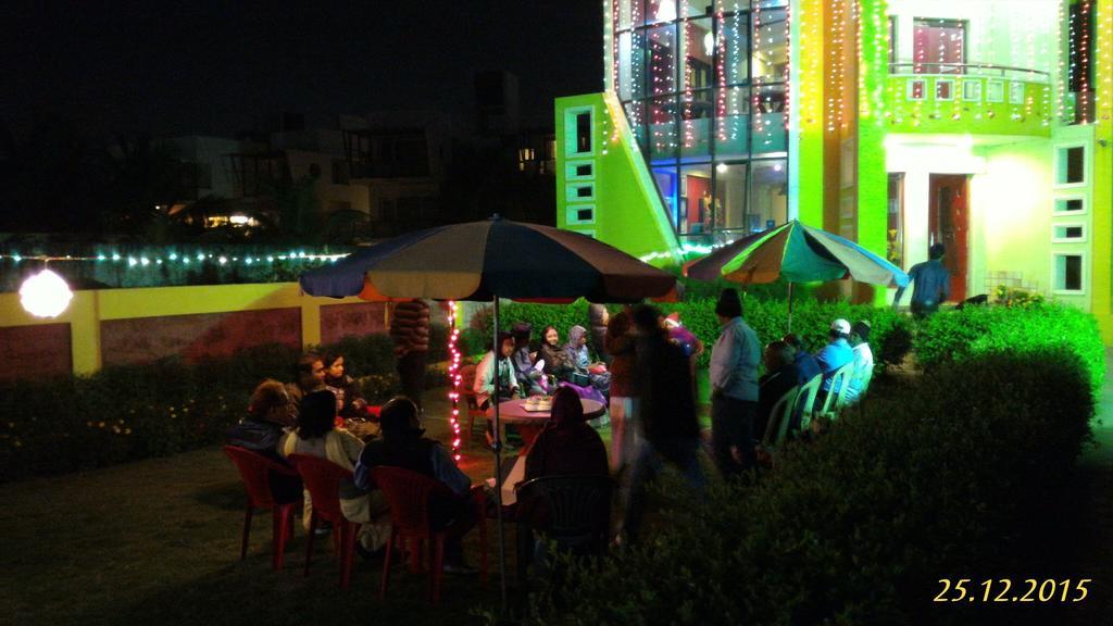 Hotel Golden Dust Puri Exterior foto