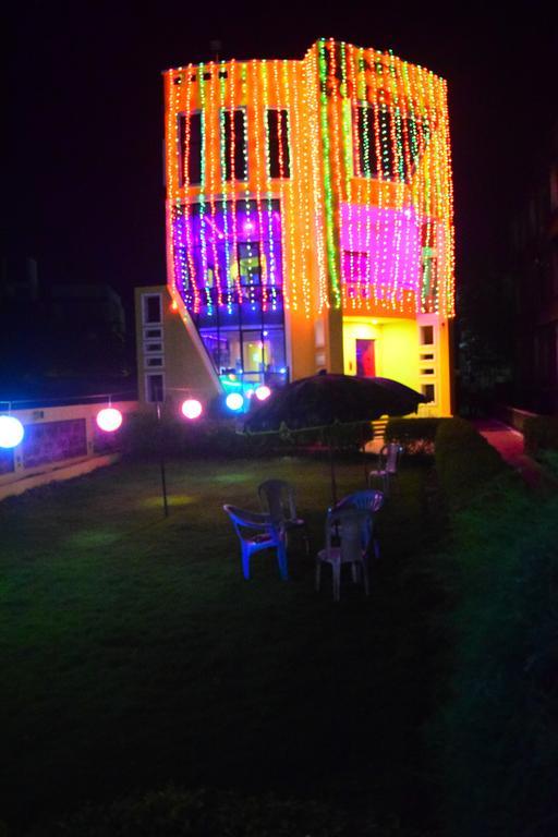 Hotel Golden Dust Puri Exterior foto