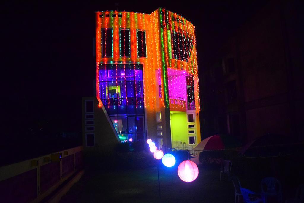 Hotel Golden Dust Puri Exterior foto
