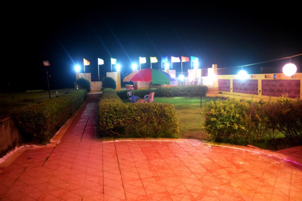 Hotel Golden Dust Puri Exterior foto