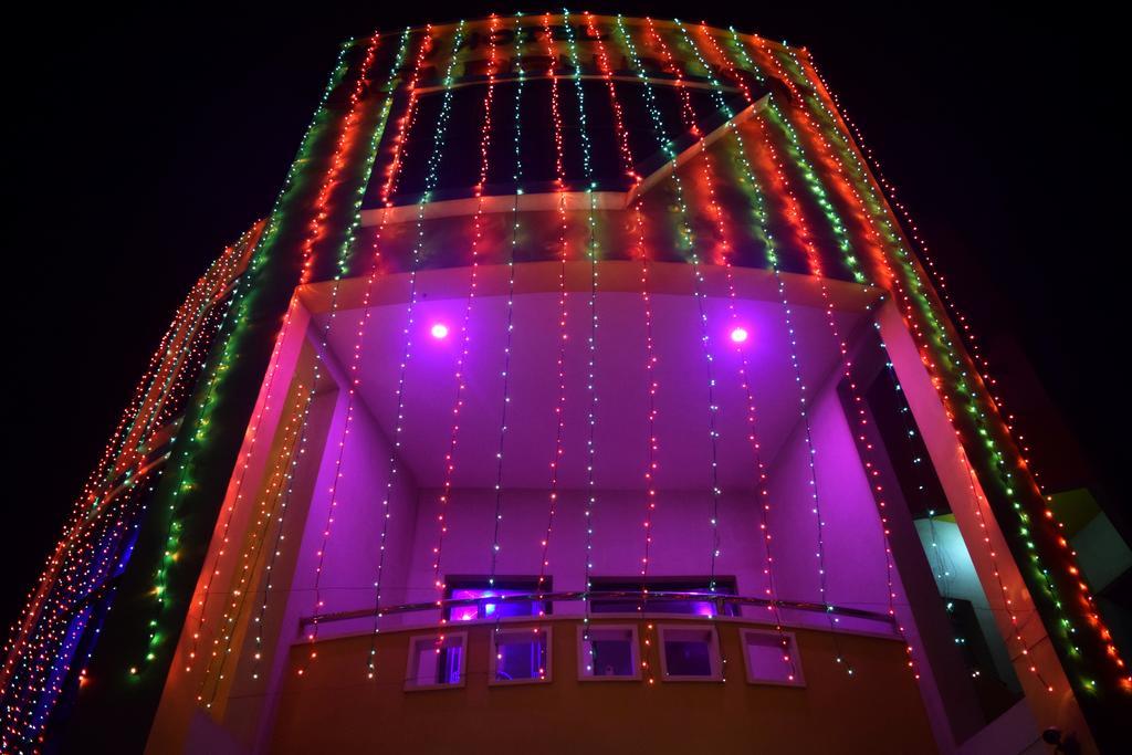 Hotel Golden Dust Puri Exterior foto